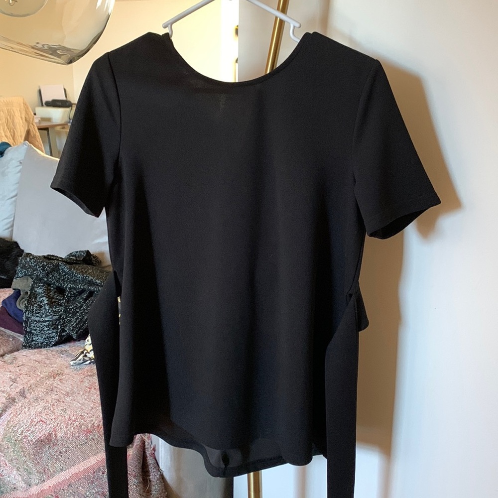 Short sleeve blouse w/ tie